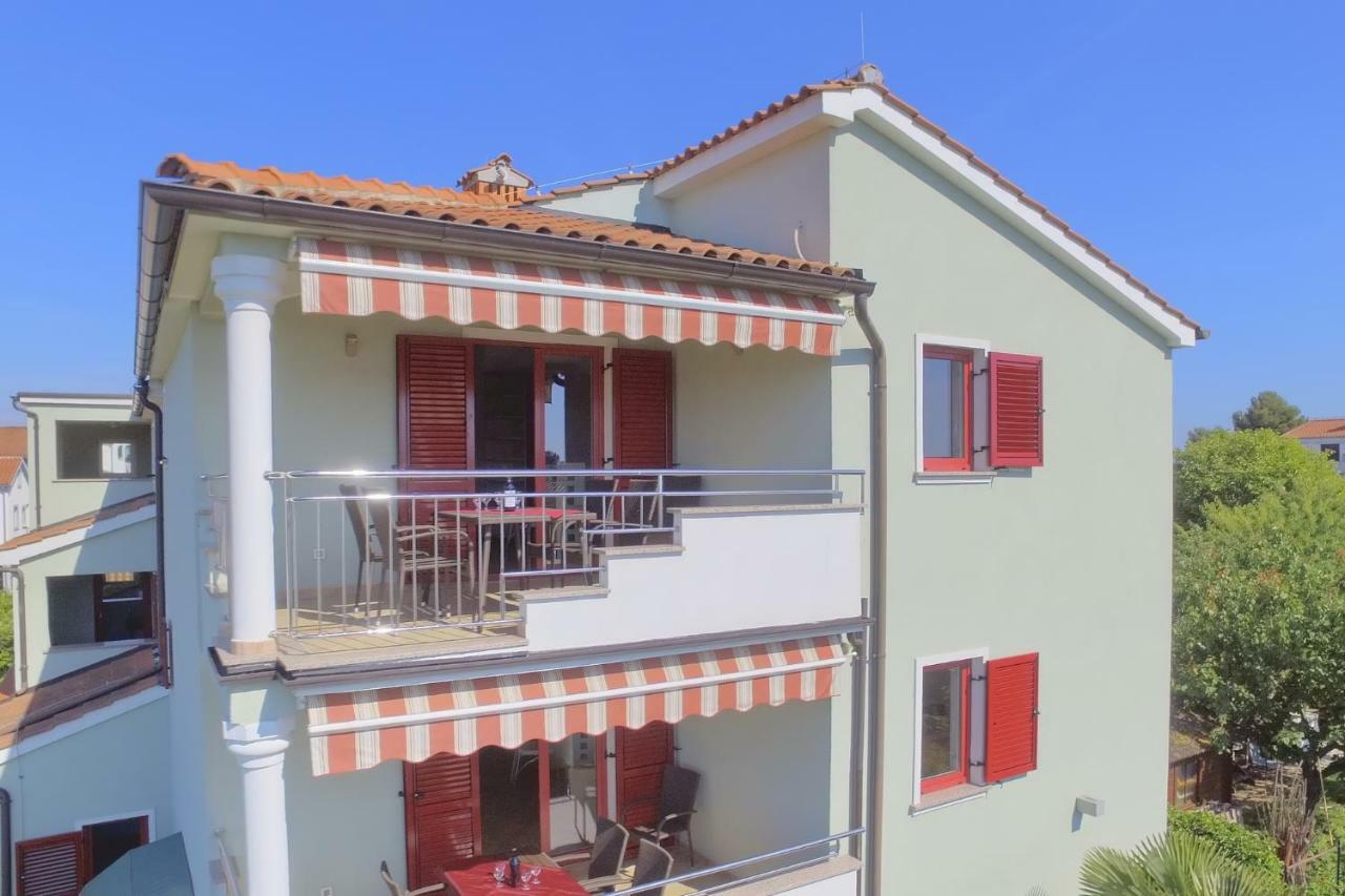 Villa Symphonie Πόρετς Εξωτερικό φωτογραφία